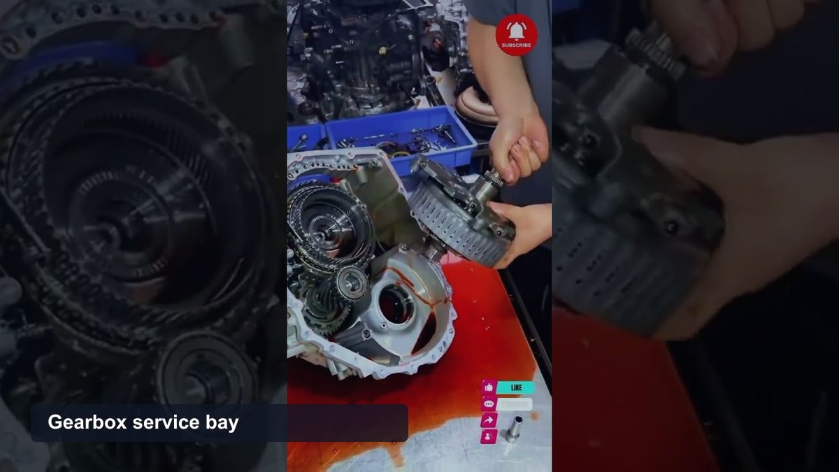 Gearbox Guide: 5 Types, Average Lifespan, and How It Works Gearbox service bay